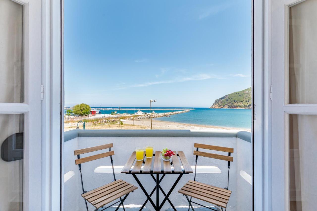 Uncle John'S Guesthouse Skopelos Exterior foto