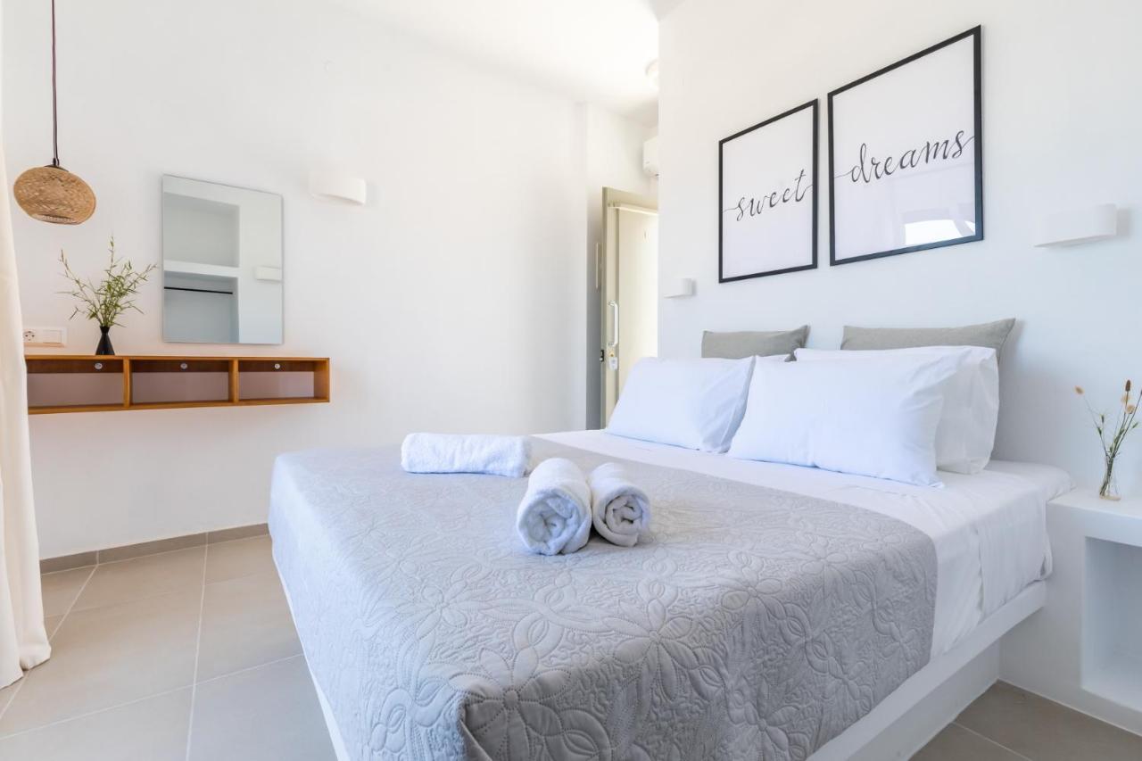 Uncle John'S Guesthouse Skopelos Exterior foto